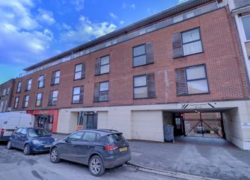 Thumbnail Flat to rent in Castle Street, High Wycombe, Buckinghamshire