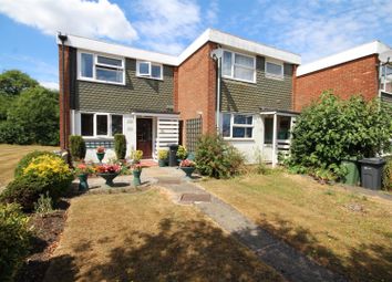 3 Bedrooms  to rent in Windsor Close, Onslow Village, Guildford GU2