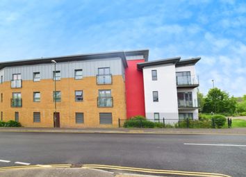 Thumbnail Flat to rent in Station Road South, Southwater, Horsham