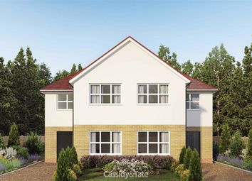 3 Bedrooms Semi-detached house for sale in Driftwood Avenue, St Albans, Hertfordshire AL2