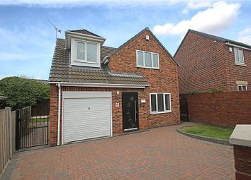 3 Bedrooms Detached house for sale in Vicarage Close, South Kirkby WF9