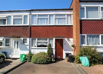 3 Bedrooms Terraced house for sale in Long Green, Chigwell, Essex IG7