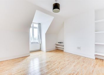 Thumbnail Flat to rent in Montalt Road, Woodford Green