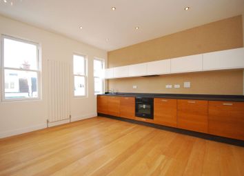 Thumbnail 1 bed flat to rent in Dancer Road, Parsons Green, London