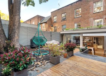 Thumbnail Property to rent in Vicarage Gate, Kensington