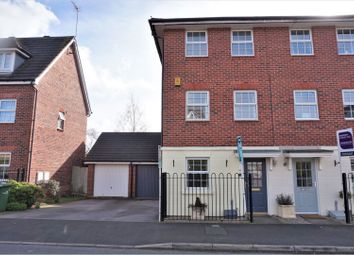 3 Bedroom Semi-detached house for rent