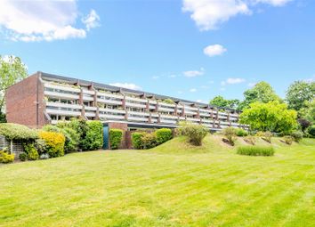 Thumbnail Flat for sale in Bancroft Court, Reigate