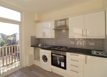 2 Bedrooms Flat to rent in Churchfield Avenue, London N12