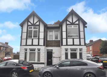 Thumbnail Flat to rent in Grove Park Avenue, Harrogate, North Yorkshire