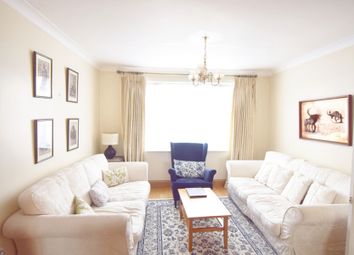 3 Bedroom Semi-detached house for rent