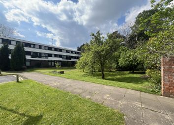 Thumbnail Flat for sale in Hamilton Road, Earley, Reading