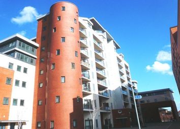 Thumbnail Flat to rent in The Junction, Slough