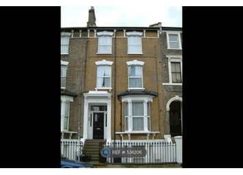 3 Bedrooms Flat to rent in Downs Road, London E5