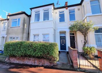 Thumbnail 2 bed flat to rent in Gainsborough Drive, Westcliff-On-Sea