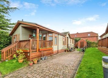 Thumbnail Mobile/park home for sale in Hanbury Road, Droitwich