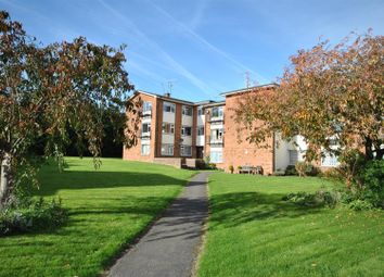 Thumbnail Flat for sale in Rockleigh Court, Linslade, Leighton Buzzard