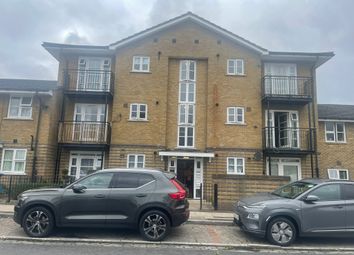 Thumbnail 1 bed flat to rent in Sumner Road, London