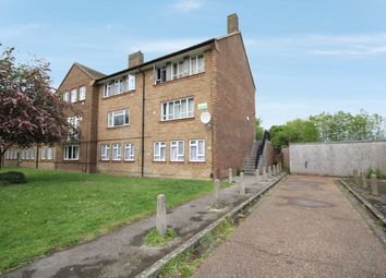 3 Bedrooms Maisonette for sale in St Annes Avenue, Stanwell, Staines-Upon-Thames TW19