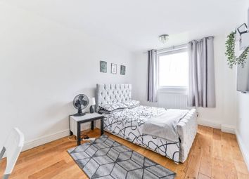 Thumbnail 2 bedroom flat to rent in Willington Road, Clapham North, London