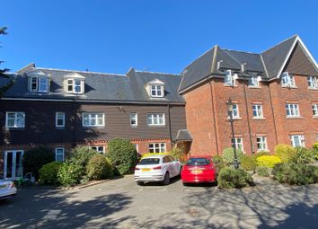 Egham - Flat to rent                         ...