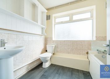 Thumbnail Flat for sale in Padnall Road, Chadwell Heath