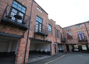 2 Bedrooms Flat to rent in Shaw Lodge, Lodge Street, Rochdale, Greater Manchester OL12