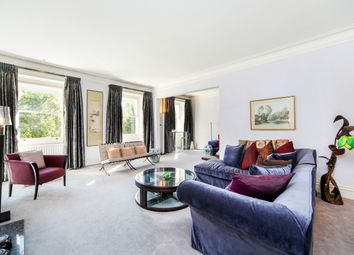 4 Bedrooms Flat for sale in Cadogan Square, London SW1X
