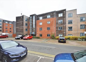 2 Bedrooms Flat for sale in Blyton Court, St Georges Grove, London SW17