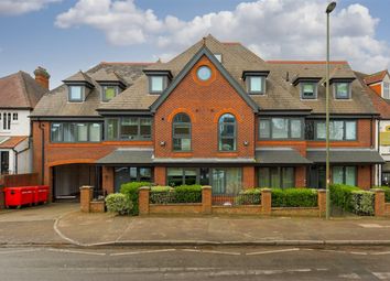 Thumbnail Flat to rent in Hare Lane, Claygate, Esher