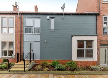 Thumbnail 2 bedroom terraced house for sale in Scotts Square, Hull