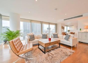 Thumbnail Flat for sale in The Landmark East Tower, 24 Marsh Wall, Canary Wharf, London