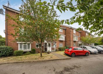 Thumbnail 2 bed flat for sale in High Street, Langley, Slough