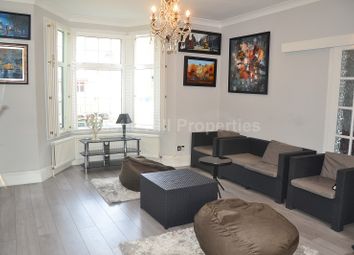 3 Bedrooms Terraced house for sale in Arlington Road, West Ealing, Greater London. W13
