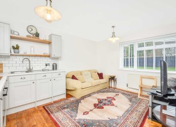 1 Bedrooms Flat for sale in Staveley Gardens, Chiswick, London W4