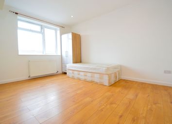 Thumbnail Flat for sale in Strathmore Road, Croydon
