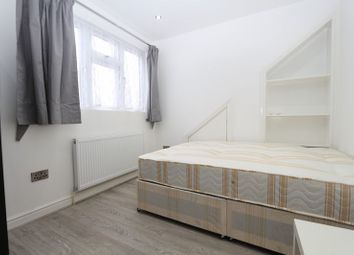 Thumbnail Room to rent in Wanstead Lane, Cranbrook, Ilford