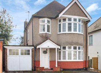 3 Bedrooms Detached house for sale in Southfields, London, Greater London NW4