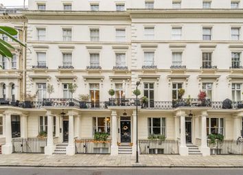 Thumbnail 4 bed flat to rent in Leinster Square, London