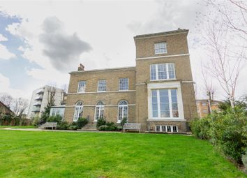 4 Bedrooms Semi-detached house to rent in Rushgrove House, Woolwich SE18