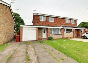 3 Bedrooms Semi-detached house for sale in Hilton Avenue, Scunthorpe DN15
