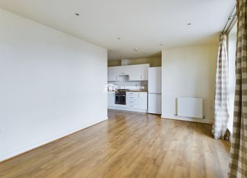 Thumbnail Flat for sale in Cameron Crescent, Edgware