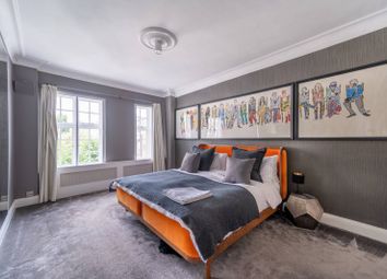 Thumbnail Flat to rent in Kensington High Street, High Street Kensington, London