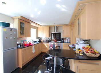 4 Bedroom Semi-detached house for rent