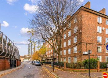 Thumbnail 2 bed flat to rent in Kennington Oval, London