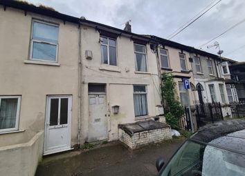 Thumbnail Triplex for sale in Luton Road, Chatham