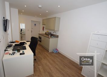 Thumbnail Flat to rent in |Ref:R205925|, Canute Road, Southampton