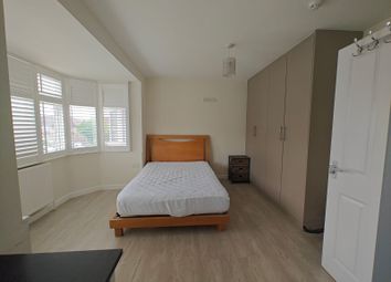 Thumbnail Studio to rent in Park Road, Hounslow