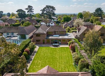 Thumbnail Country house for sale in Clevehurst Close, Stoke Poges