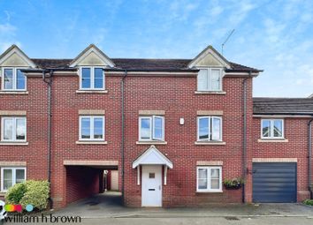 Thumbnail Property to rent in Rosseter Close, Chelmsford