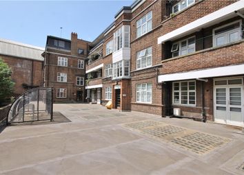 2 Bedrooms Flat for sale in Astoria Mansions, Streatham High Road, London SW16